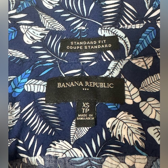 Banana Republic Blue Leaf Print Standard Fit Button Down Shirt Size XS - Picture 4 of 4